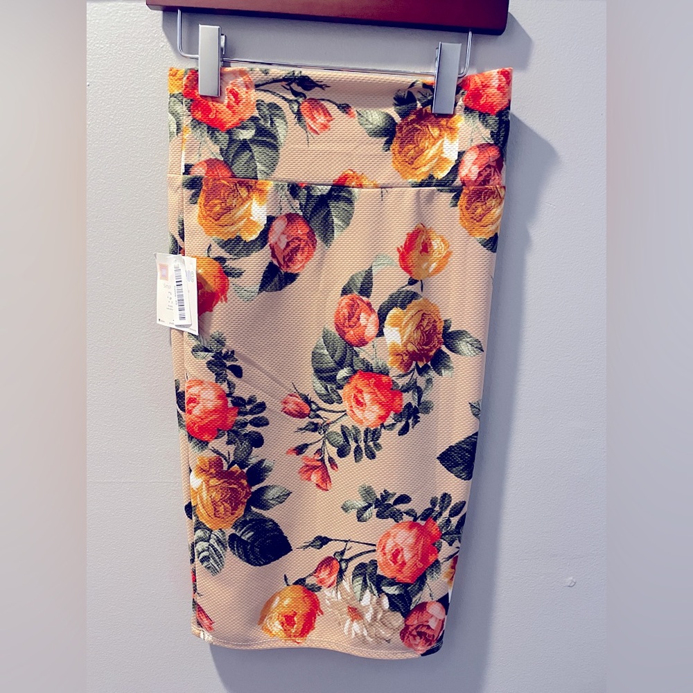 LulaRoe Cassie pencil skirt
